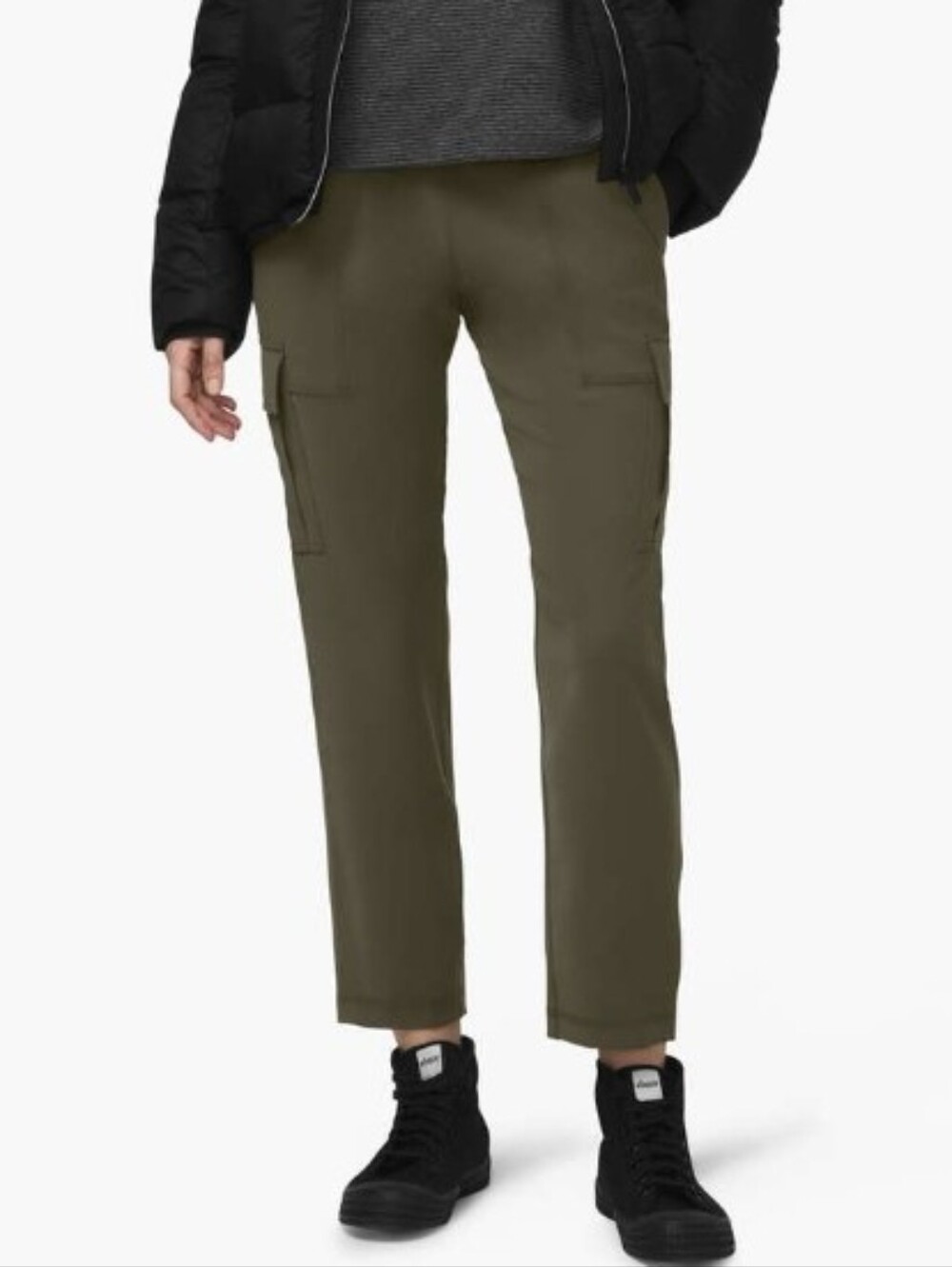 Lululemon Ready Set Cargo Pant. Green Olive. Crop, 27" Inseam. Size 8.